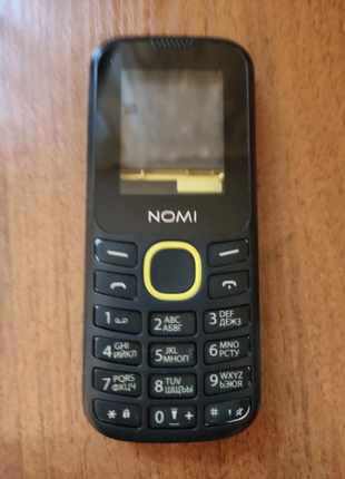 Корпус на телефон NOMI i184.