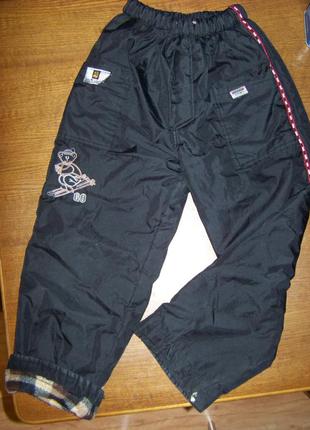 Черные лыжные штаны из плащевки утепленные синтепоном размер 2...