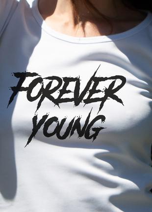 Футболка "FOREVER YOUNG"