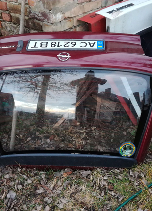 Кришка багажника Opel Astra