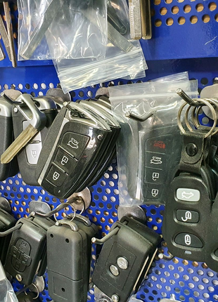 Изготовление автоключей с чипом Киев Зделать ключ имобелазер