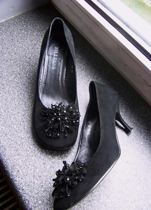 Натуральні замшеві туфлі на шпильці billiani 39р устілка 25.3 см