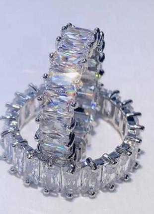 Кольцо женское цирконий камни серебро кільце
