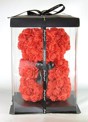 Мишка из роз в подарочной упаковке 23 см красный