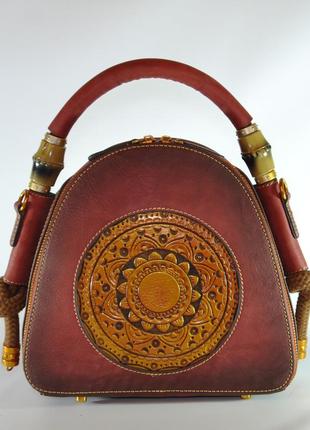 Женская кожаная сумка ручной работы boho красная