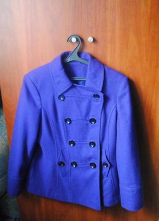 Красивое фиолетовое пальто 42-44 р-р m-l
