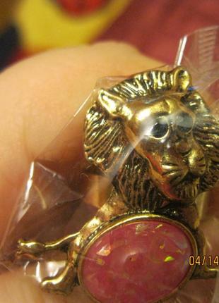 Перстень кольцо лев розовый камень ПОД СТАРИНУ