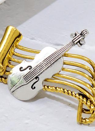 Брошь брошка крупная серебристая скрипка музыка золотистые ноты