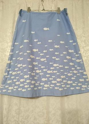 Laura ashley. голубая юбка с рисунком рыбки.