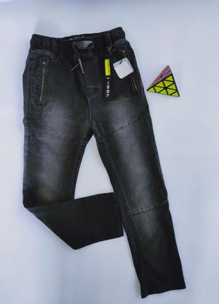 Черные потертые джинсы vingino