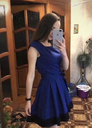 Темно-синє плаття з кружевом
