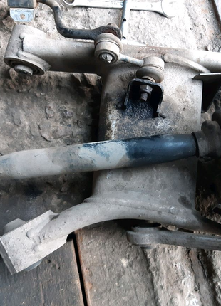 BMW E 39 деталі задньої підвіски