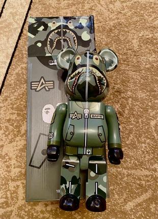 Колекционная игрушка bearbrick bape