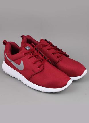 Кроссовки Nike Roshe Run бордовые