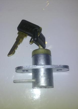 Замок багажника иж 2126