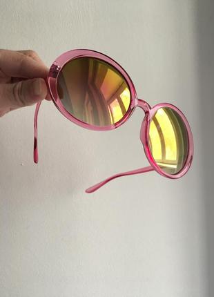 Классные круглые очки в розовой оправе хамелеоны