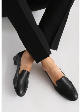 Женские кожаные туфли на низком ходу без застежки классические
