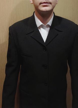 Пиджак классический, черный, 4 пуговицы