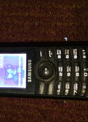 Телефон Samsung GT-E2121B