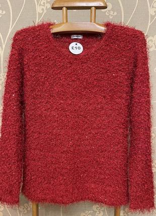 Очень красивый и стильный брендовый вязаный свитер красного цв...