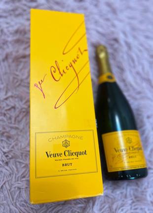 Шампанское Вдова Клико 750 ml  Veuve Clicquot Brut