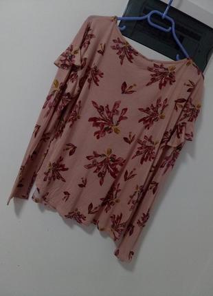 Шикарная блуза, кофта в цветы  в пудровом цвете раз. l