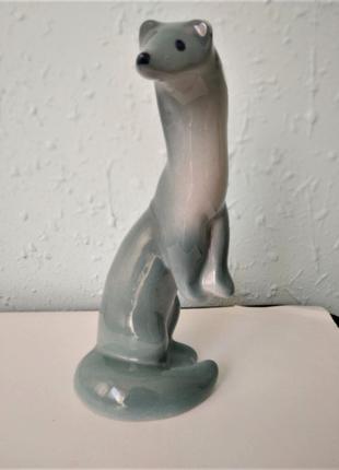 Фарфорова фігурка, скульптура "Ласка"