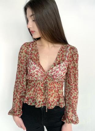 Блуза укороченная с цветочным принтом stradivarius