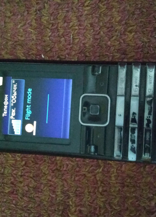 Телефон Sony Ericsson K770i