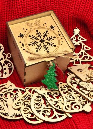 Подарочный набор деревянных новогодних елочных игрушек 12 шт в...