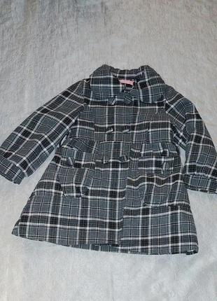 Пальто для девочки 5 -6 лет