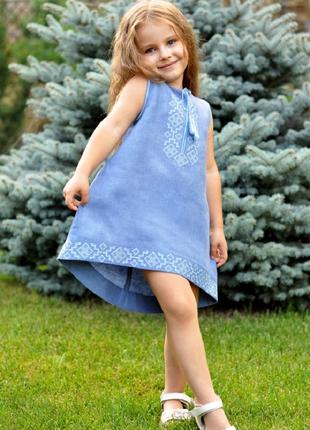 Детское платье из льна цвета денима с ассиметричной линией низа