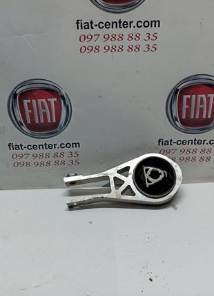 Подушка кронштейн коробки 520905730	Fiat 500X