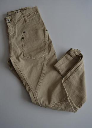 Бежевые джинсы брюки штаны бойфренды bershka 32размер