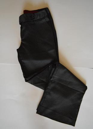 Черные атласные брюки в полоску