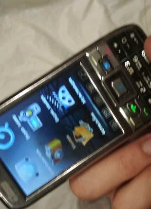 Телефон Nokia CRTEL E72
