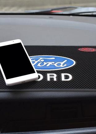 Антискользящий коврик на панель авто Ford (Форд)