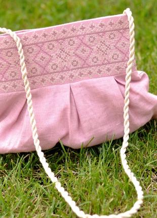 Мини-сумочка с вышивкой для девочки