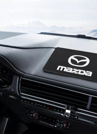 Антиковзаючий килимок на панель авто Mazda (Мазда)