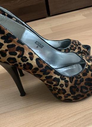 Леопардовые туфли под замш. размер 39.