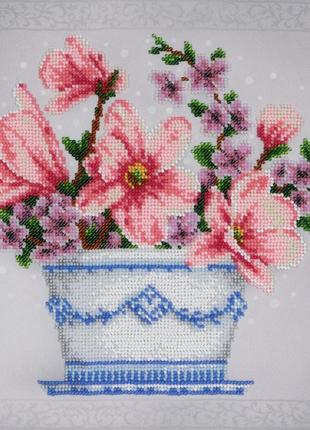 Набор для вышивки бисером " Цветочный этюд " ваза, яблоня, сад...