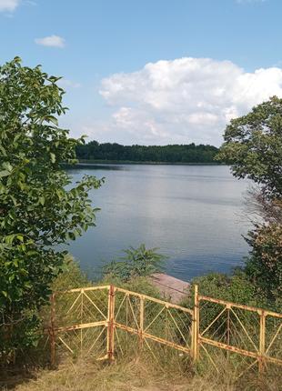 Земельна ділянка під житлову основу біля Кропив'ячого.