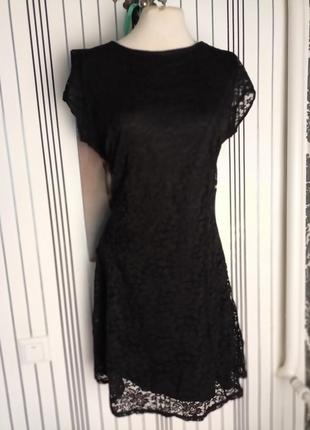 Чорна гипюрова сукня класичний пошив