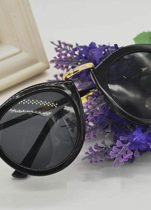 Женские ретро солнцезащитные очки с металлическими вставками ч...