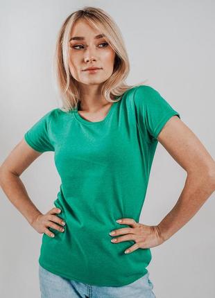 Базова жіноча футболка кольору зелений меланж (25 кольорів)