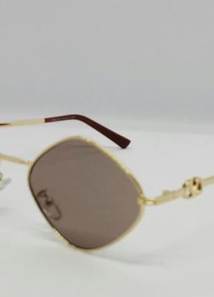 Женские солнцезащитные очки в стиле valentino ромбы коричневые...