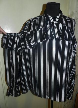 Шикарная блузка с воланами и открытыми плечами,большого размер...