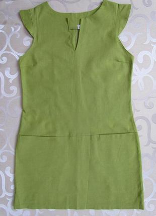 Льняное платье красивого зеленого цвета
