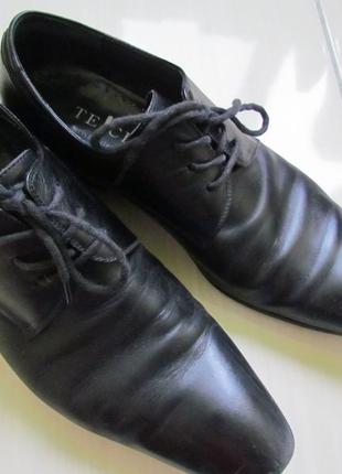 Черные кожаные туфли