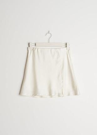Короткая юбка атлас перламутровая gina tricot распродажа